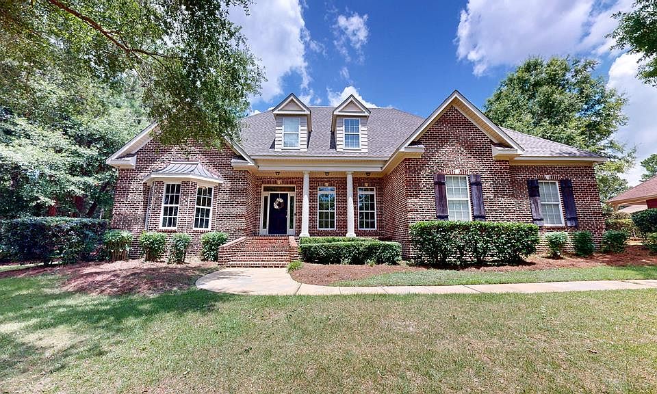 1st image of 304 Glencoe Way