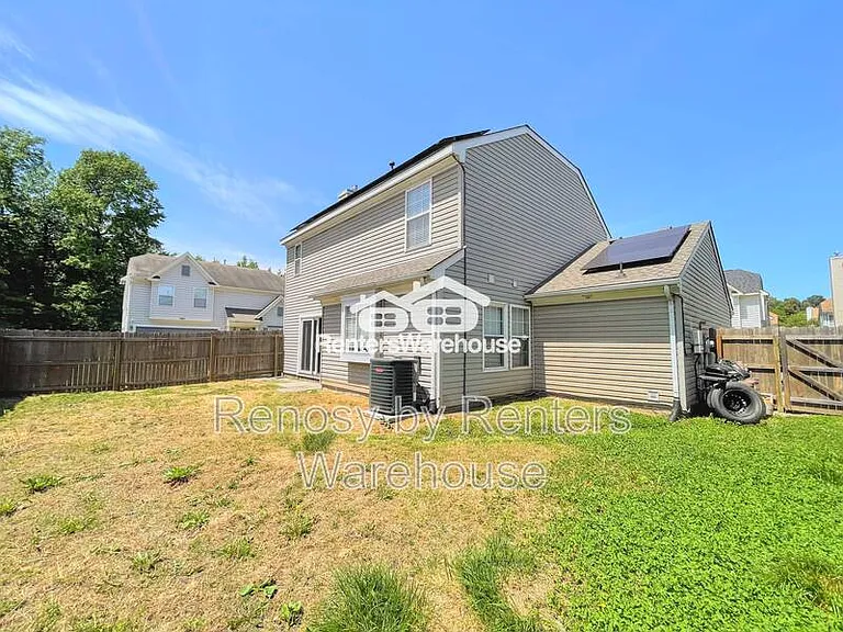 617 Lord Nelson Ct — Photo 35