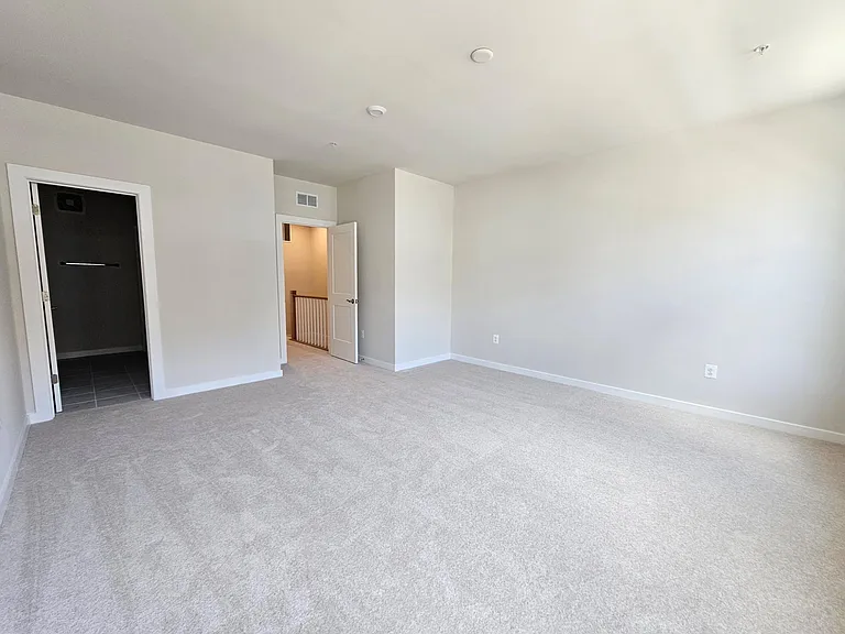 13715 Cobble Loop — Photo 13