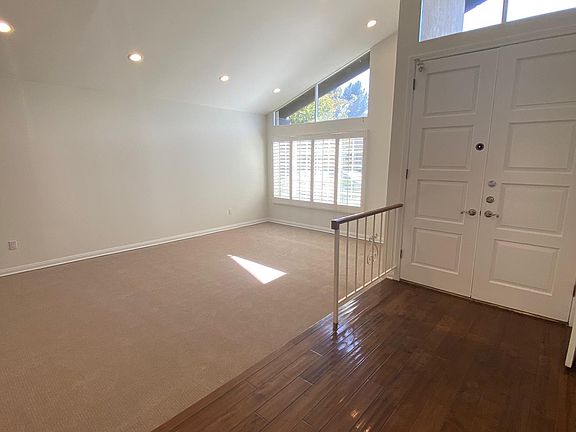 3rd image of 5520 Alcove Ave