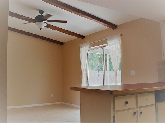 4th image of 4410 Saint Clair Ave W