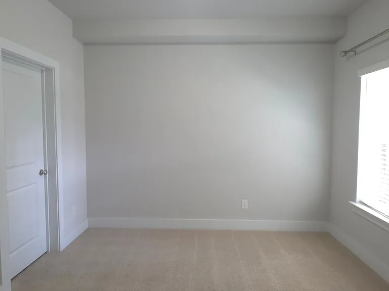3801 Oxford Cir — Photo 11