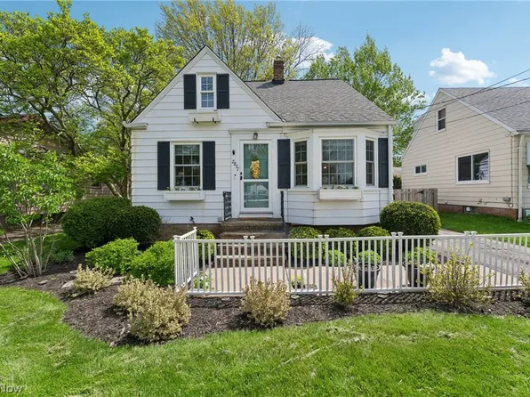 2837 Northview Rd, Rocky River, OH 44116