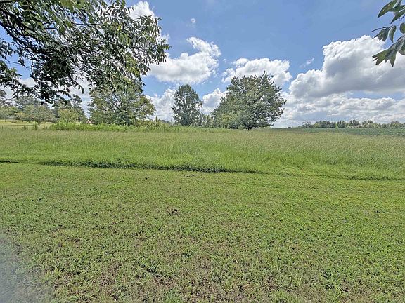 3rd image of 2900 Oak Grove Rd