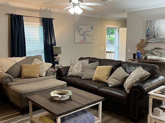 4th image of 60 Bay Point