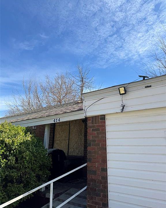 1st image of 414 E Northrup Dr