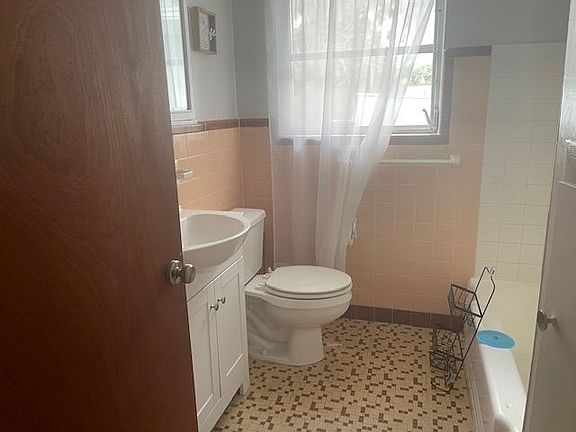 4th image of 505 Patlin Ave