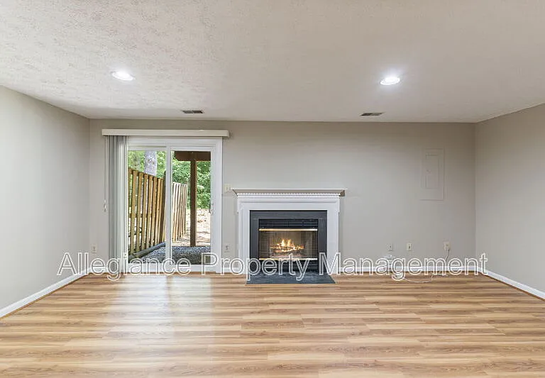8073 Morning Meadow Ct — Photo 30