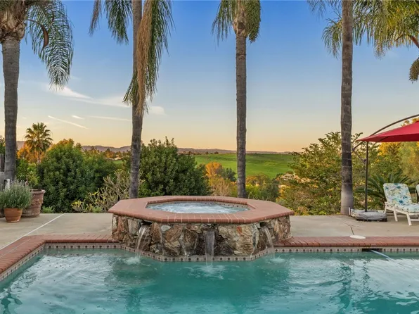 1650 Winterwarm Dr, Fallbrook, CA 92028