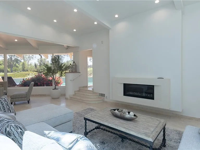 30421 Mirador Ct — Photo 7