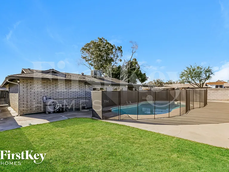 4656 W Townley Ave — Photo 18