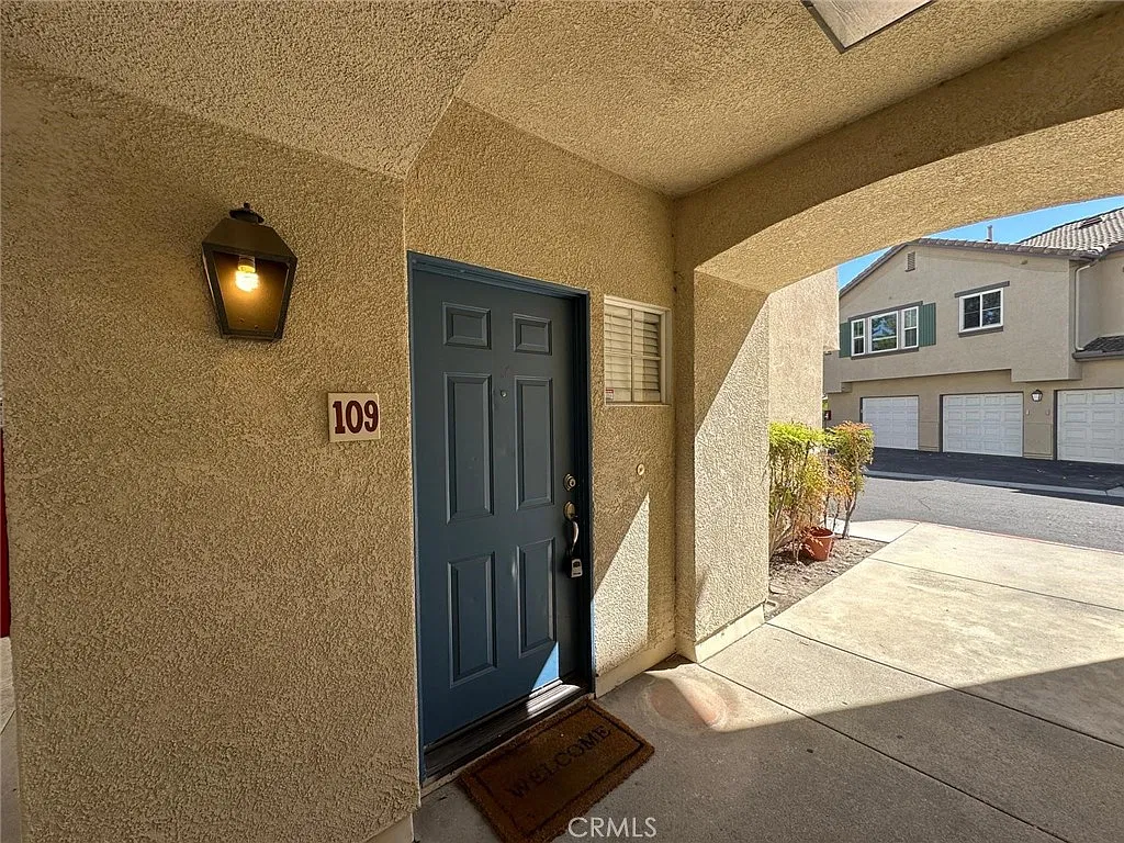 2 bed, 1.5 bath, 1089 sqft, $3,400 — Photo 4