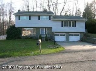 201 Alan Dr #L-4, Clarks Summit, PA 18411