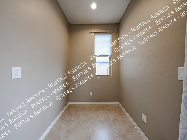 18963 S 209th Pl — Photo 20
