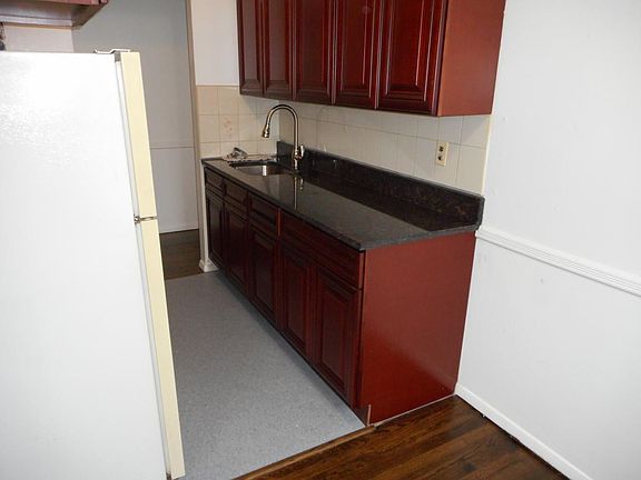 3rd image of 21 Sheraden Ave APT 5A