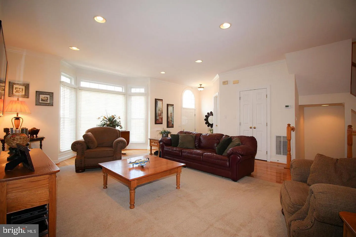 3 bed, 3.5 bath, 2008 sqft, $3,500 — Photo 4