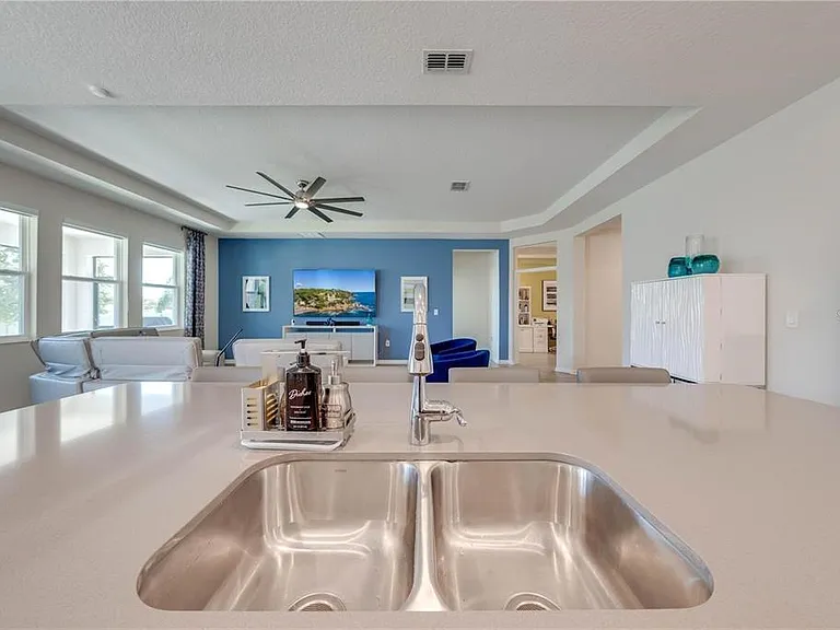 5301 Amersham Ln — Photo 36