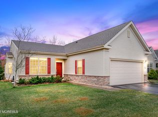 27 Rockland Street, Barnegat, NJ 08005