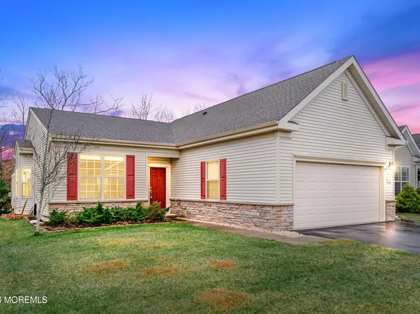 27 Rockland Street, Barnegat, NJ 08005