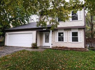 5240 Red Pine Ave, Gurnee, IL 60031