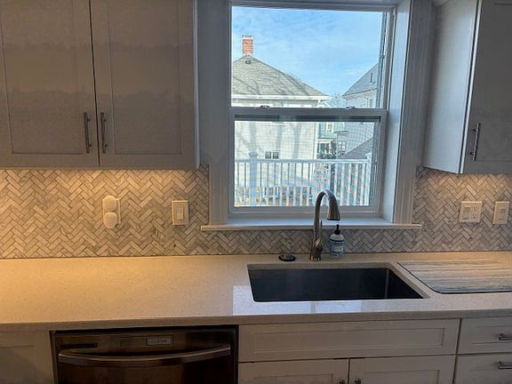 3rd image of 12 Ethel St #2