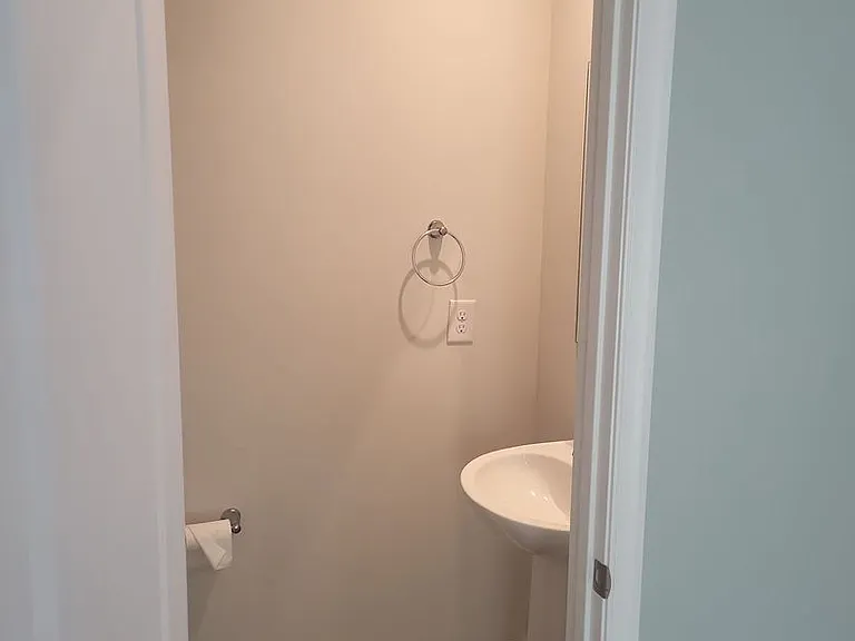 104 Makayla Dr — Photo 3
