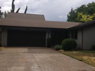 1770 Landau Dr, Woodburn, OR 97071