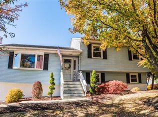 3 Somerset Dr, Washingtonville, NY 10992