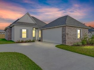 203 Sweet Harvest Rd, Youngsville, LA 70592