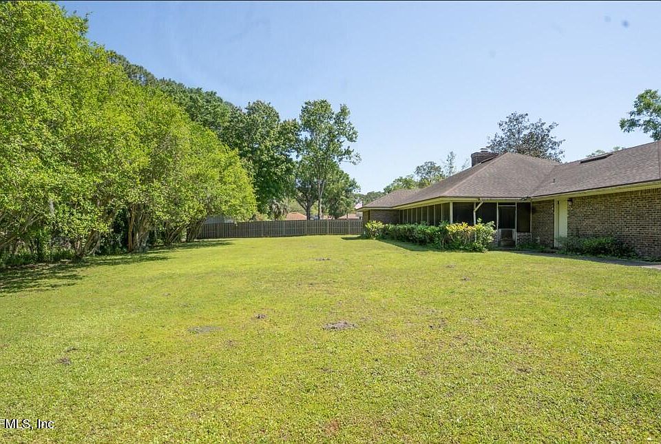2nd image of 7749 HUNTERS GROVE Road