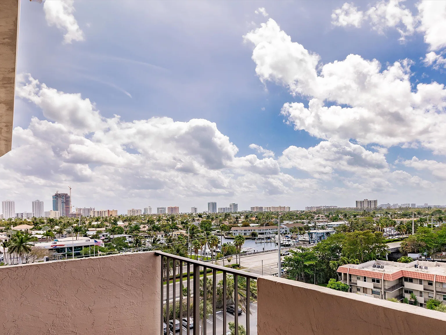 Royal Palm Building — Photo 2