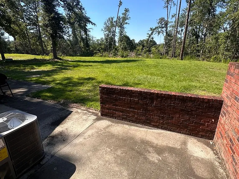 900 Country Club Rd — Photo 15