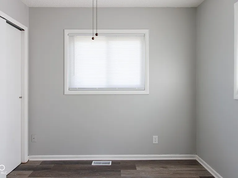 2517 Villa Ave — Photo 8