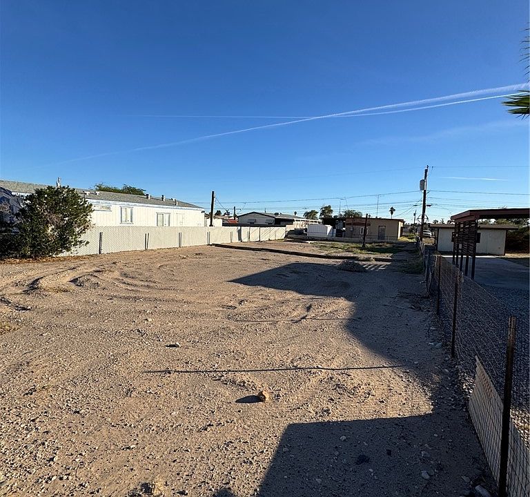 2nd image of 1060 Riverview Drive