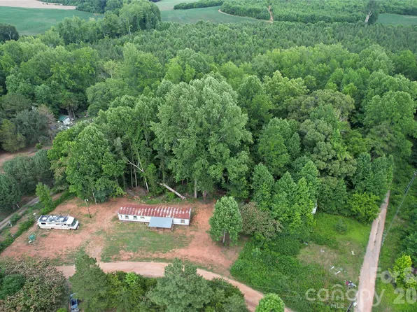 290 Wal Hollow Ln, Mooresville, NC 28115