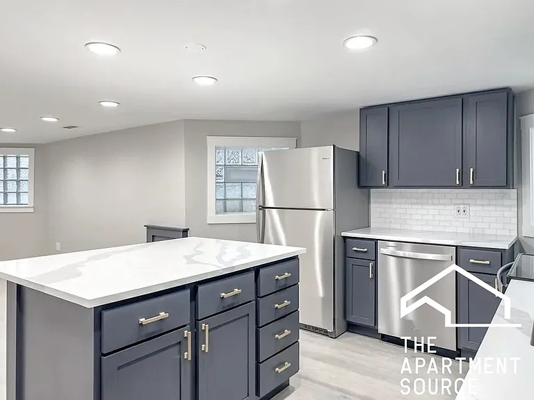 1536 N Hamlin Ave #G — Photo 9