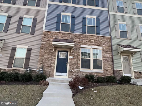 5818 Imperial Dr, Frederick, MD 21703