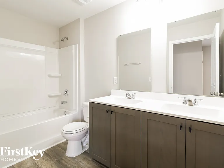 9733 Roseberry St — Photo 13
