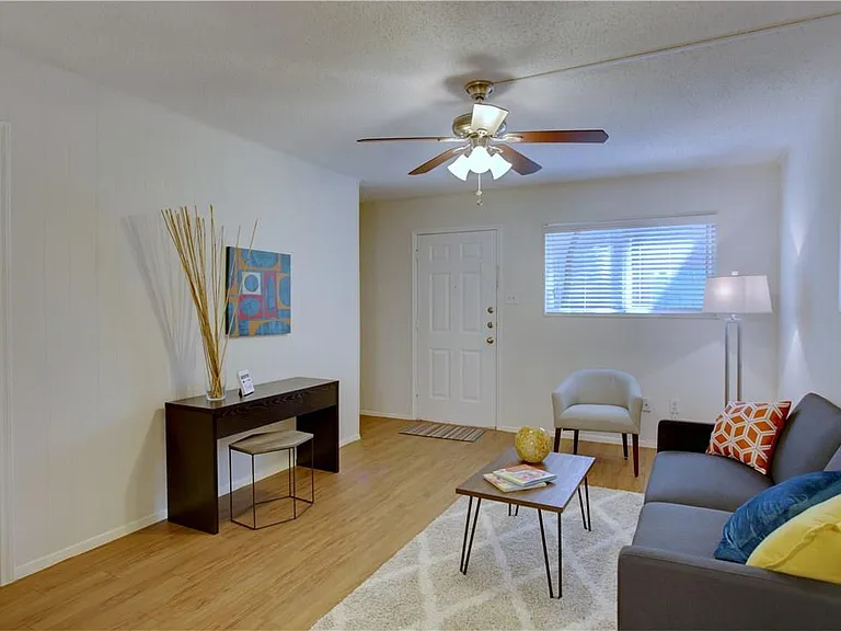 816 W North Loop Blvd #111 — Photo 18