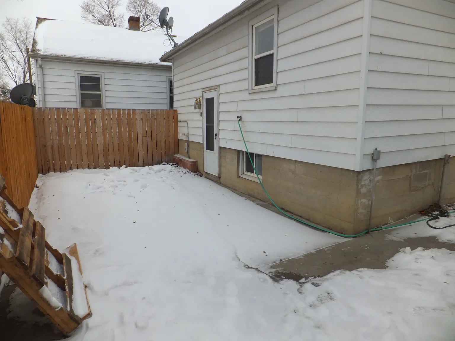 604 Ridge Ave - 604 — Photo 4