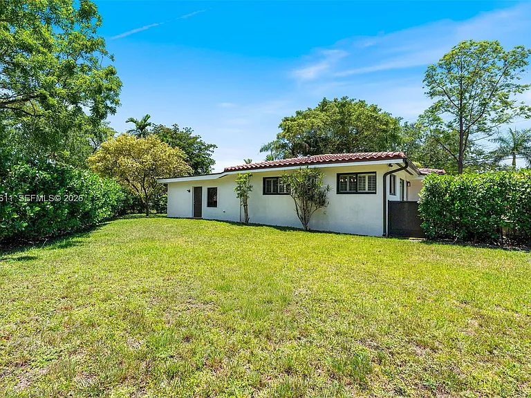 1025 Sylvania Blvd — Photo 25