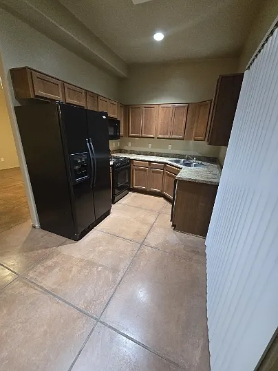 2 bed, 2.0 bath, 861 sqft, $1,295 — Photo 3