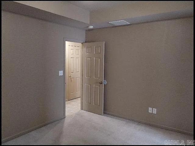 8005 Jasmine Cv — Photo 16
