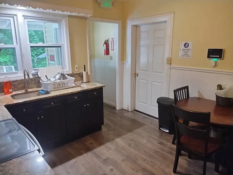 sharing Kitchen