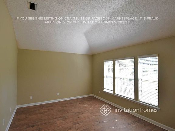 3rd image of 2335 Eagle Harbor Pkwy