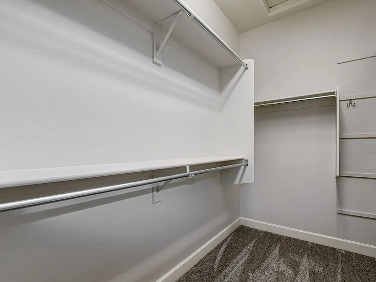 1499 Varsity Dr — Photo 18