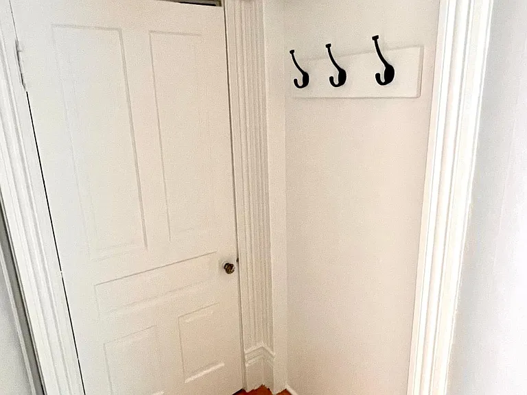 613 Hawthorne St NE — Photo 25