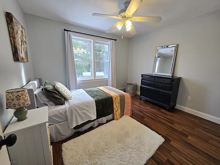 20 Hirsch Rd — Photo 13