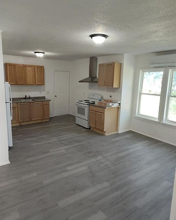 1st image of 17 Wallace Pl