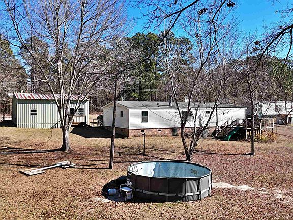 3rd image of 129 Three Pond Ln